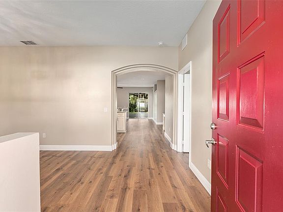 5th image of 10877 SW 45th Ct
