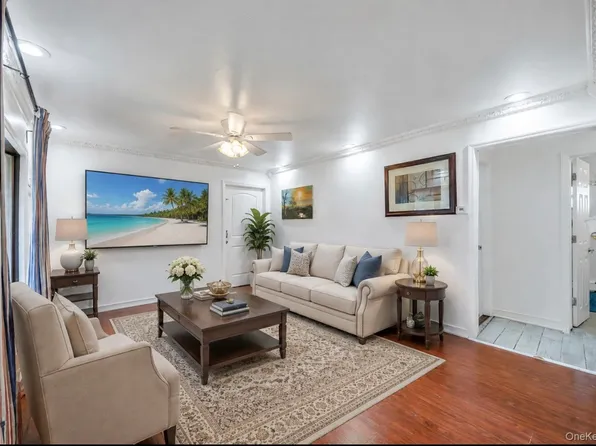 (undisclosed Address), Hicksville, NY 11801