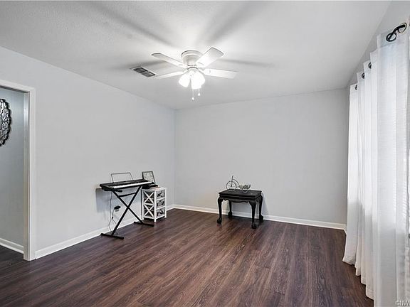 5th image of 9384 Delores Dr