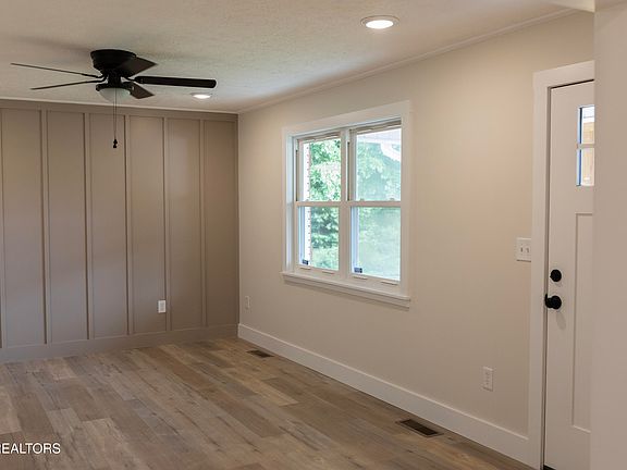 5th image of 7288 Lakeshore Dr