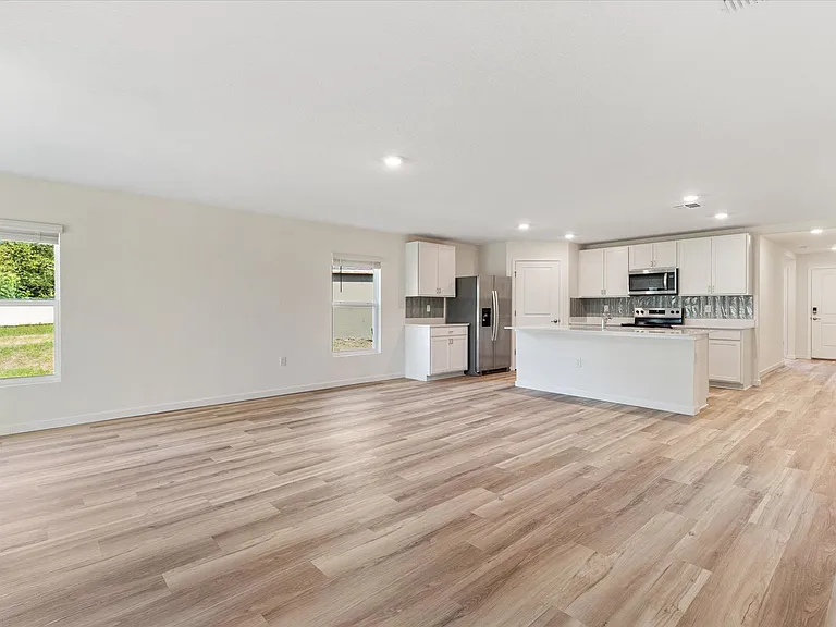 8781 Triumph Cir — Photo 12