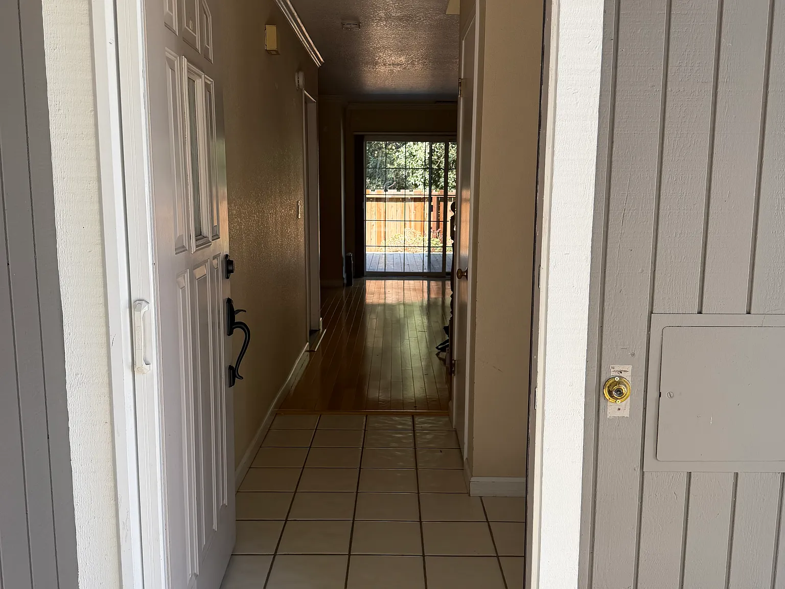 3 bed, 2.5 bath, 1390 sqft, $3,250 — Photo 4