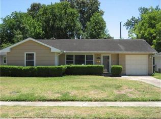 3915 Gardendale Dr, Houston, TX 77092