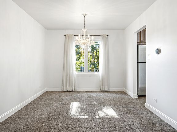 3rd image of 8016 Geneva St