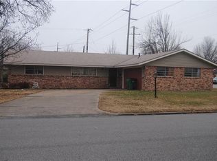 1113 Henryetta St, Springdale, AR 72762