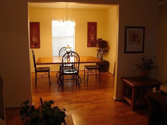 5th image of 2101 Lincoln Ct