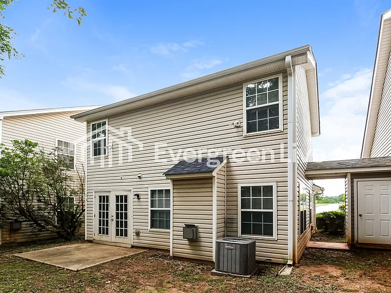 395 Lakeside Cir — Photo 15