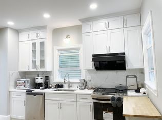 263 Putnam Ave APT 1, Cambridge, MA 02139