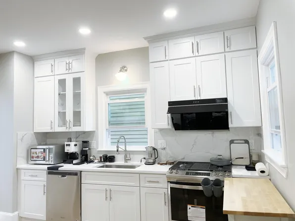 263 Putnam Ave APT 1, Cambridge, MA 02139