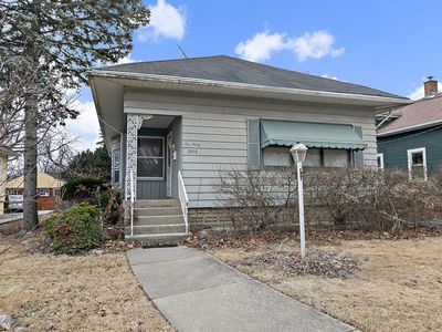 1030 Hill Ave, Elgin, IL, 60120