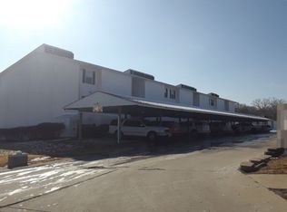 6822 N Olive St, Kansas City, MO 64118