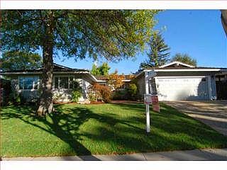 1st image of 114 Lansberry Ct