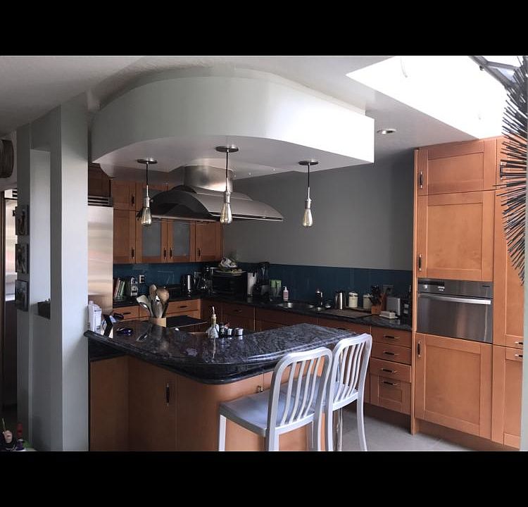 2nd image of 154 Lombard St
