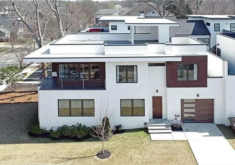 669 E Ave NE #A — Photo 34
