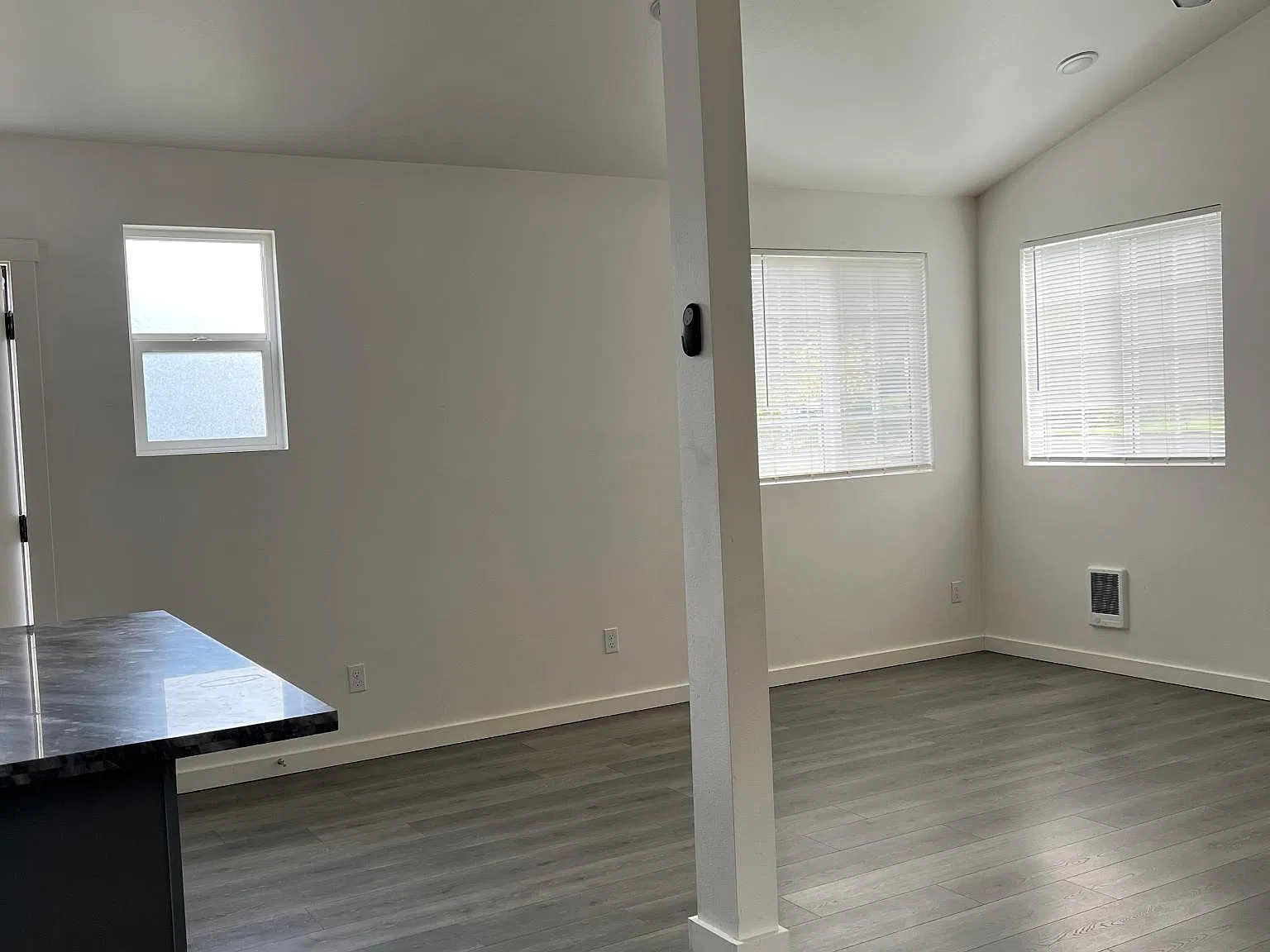4 bed, 2.5 bath, 1670 sqft, $3,100 — Photo 2
