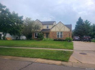 44831 Huntington Dr, Novi, MI
