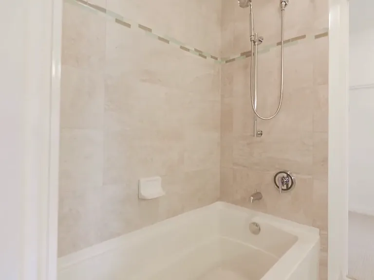 414 N Orleans St #2411 — Photo 9