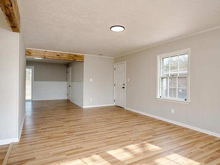 254 Hinman Dr — Photo 8
