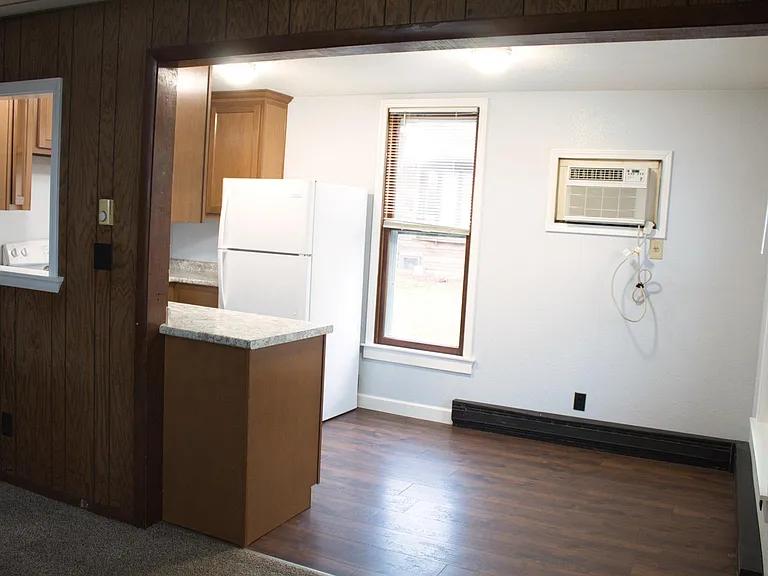 110 N Monon Ave — Photo 6