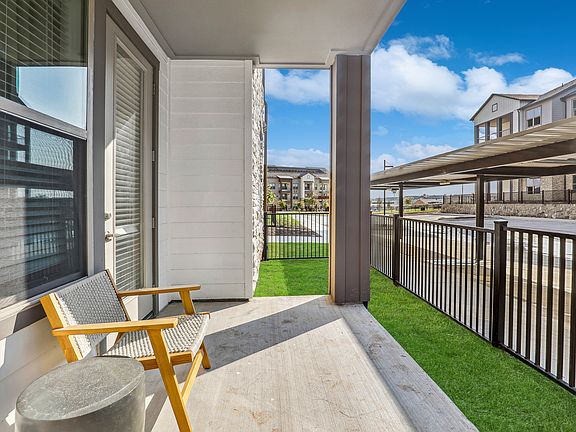 4th image of 9301 Brewer Blvd #2204