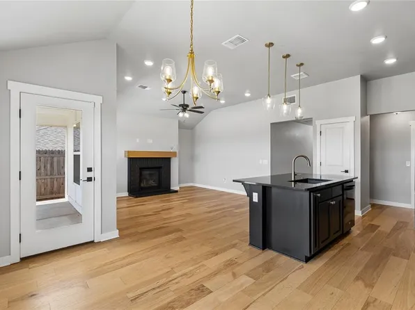 3804 NW 177th St, Edmond, OK 73012