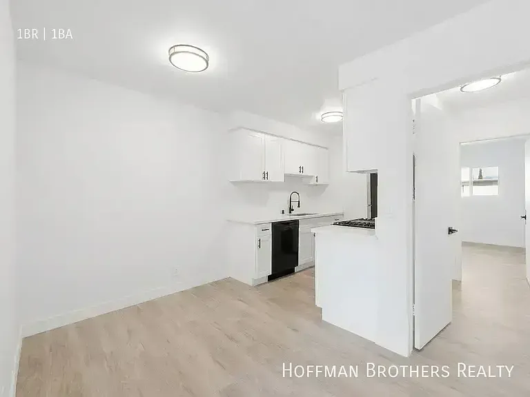 6828 Fulton Ave #5 — Photo 3