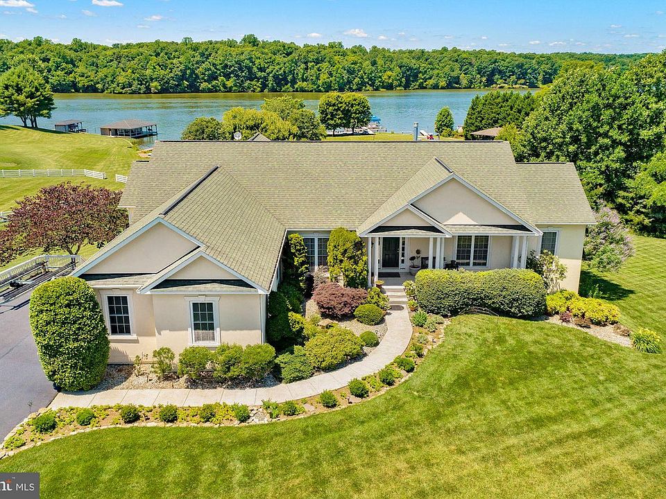 1st image of 6806 Lake Pointe Dr