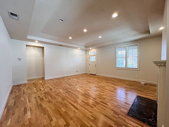 5th image of 2164 Cantalier St