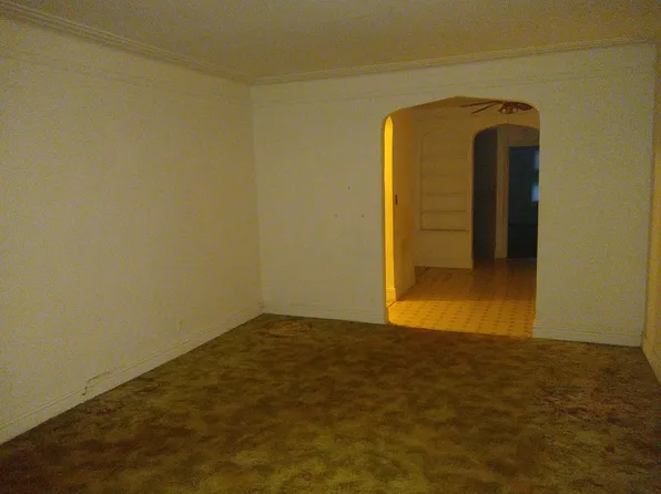 30 Ocean Parkway image 3 of 17