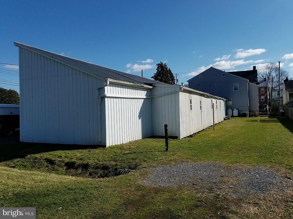 2nd image of 11946 E Main St