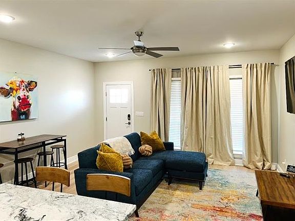 5th image of 2820 Amelia St