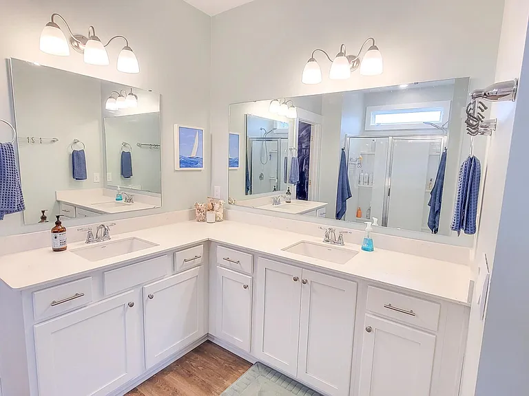 Primary vanity