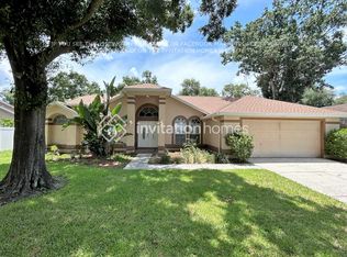 3220 Pine Club Dr, Plant City, FL 33566