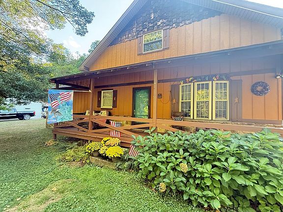 2nd image of 105 Twin Valley Rd