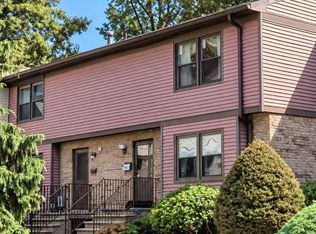 71 Highview Dr, Woodbridge, NJ 07095