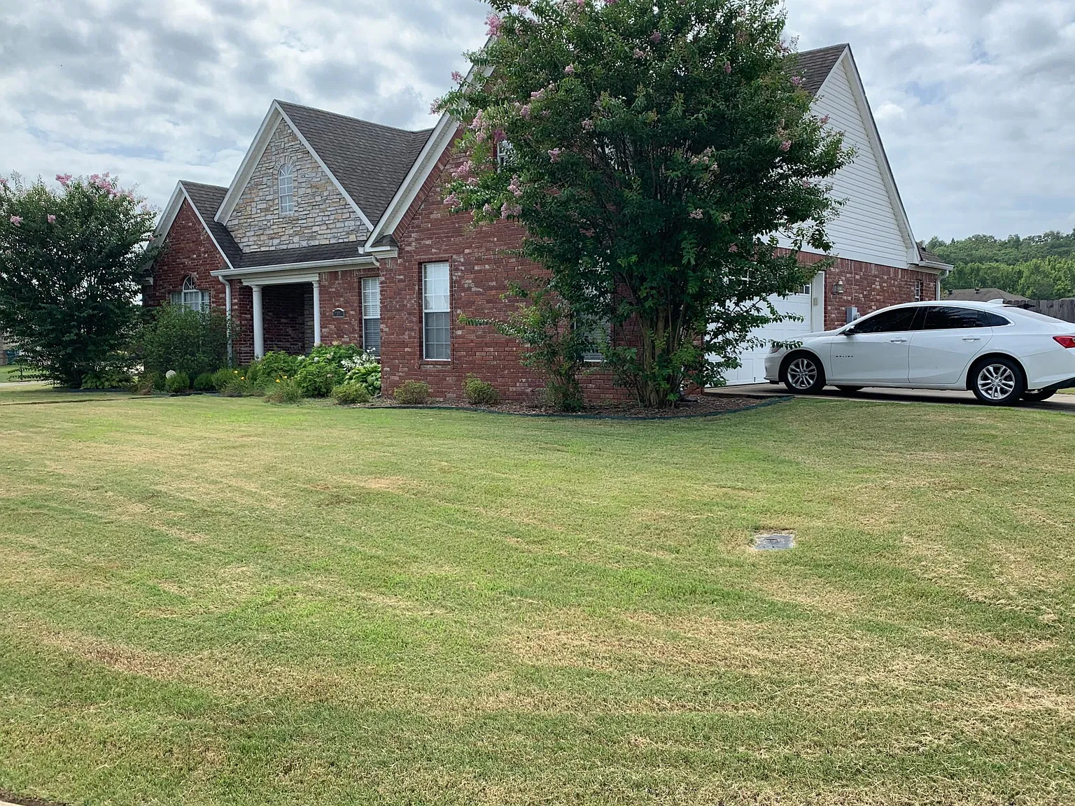 3 bed, 1571 sqft, $1,800 — Photo 2