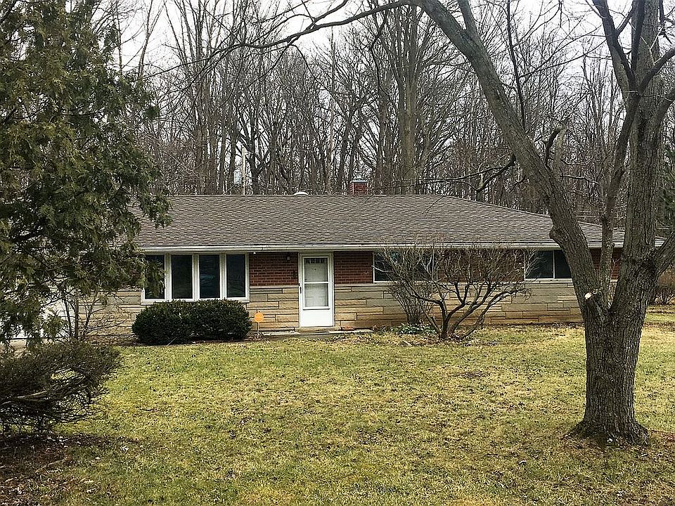 1st image of 4842 Royal Dr