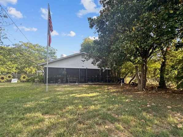 211 Graves & 10 Of 6 St Lot 4-5, Whitesboro, TX 76273