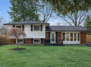 160 Council Cres, Hamilton, ON L9G 1V1