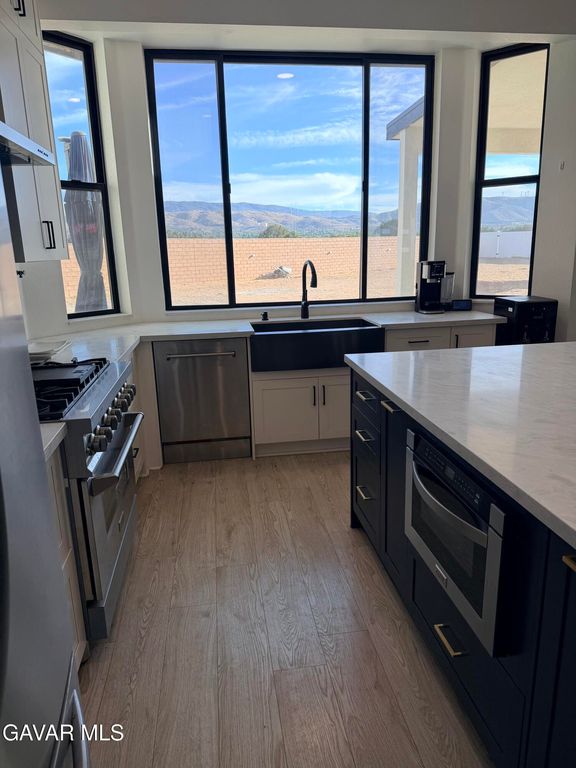 3711 W Avenue M #11, Lancaster, CA - More
