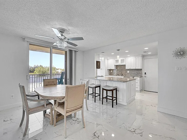 1401 S Ocean Dr #304 — Photo 5