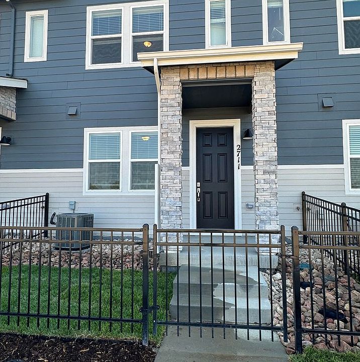 1st image of 2711 Bear Springs Cir