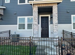 2711 Bear Springs Cir, Longmont, CO 80503