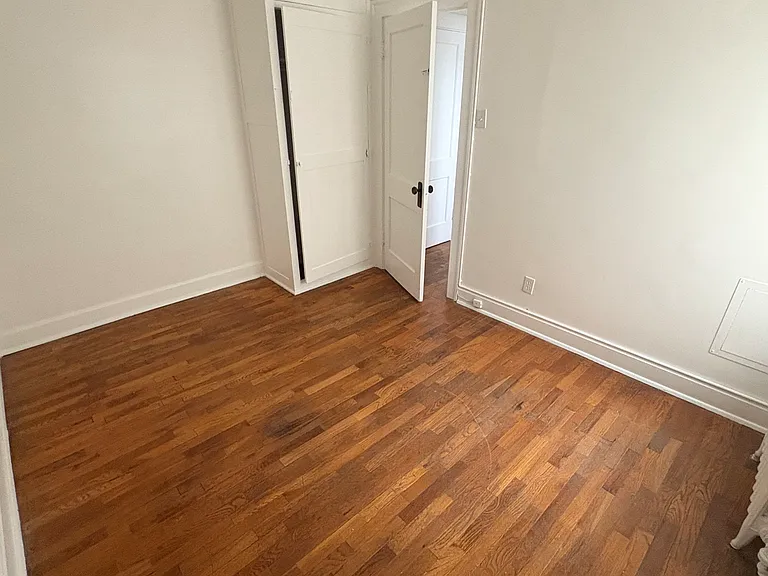 508 1/2 SW 10th Ave #104 — Photo 7