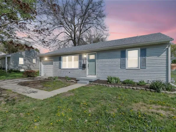 1006 NE 67th St, Gladstone, MO 64118