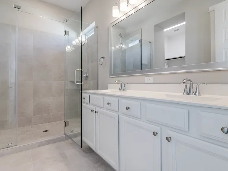 616 Hawthorn Grove Ln — Photo 3