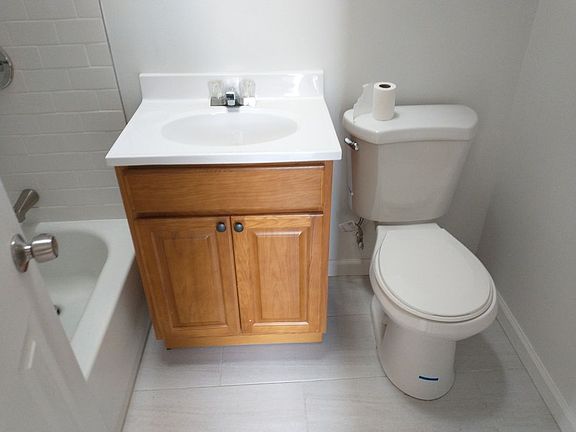 5th image of 2 Hawthorne St APT 11