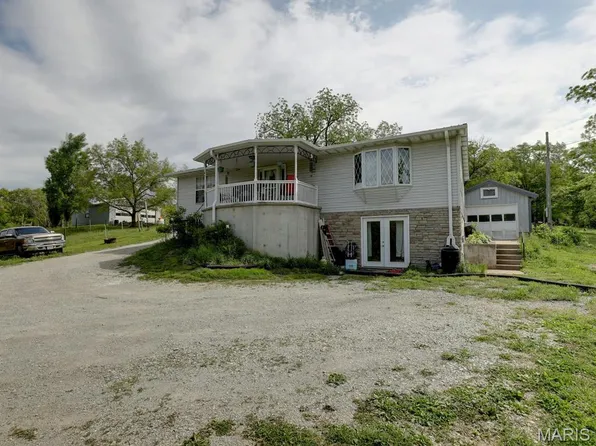 12746 Thornberry Rd, New London, MO 63459