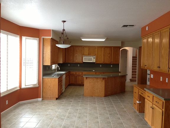 5th image of 2521 Babson Dr