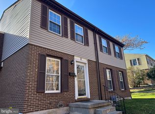 11 Robinway Ct #F, Nottingham, MD 21236